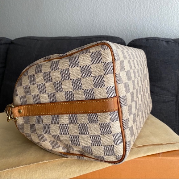 Authentic Louis Vuitton speedy bandouliere 30 - Picture 5 of 12